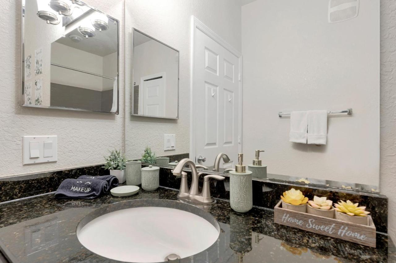 Tropical 3Br Suite-2 Resort Style Pools-5 Mil To Bay-Gym-Close To Beach Tampa Exterior photo
